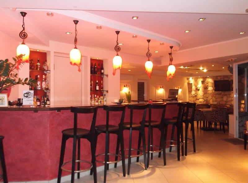 9 Queens Spa Hotel Loutra Edipsou  ภายนอก รูปภาพ