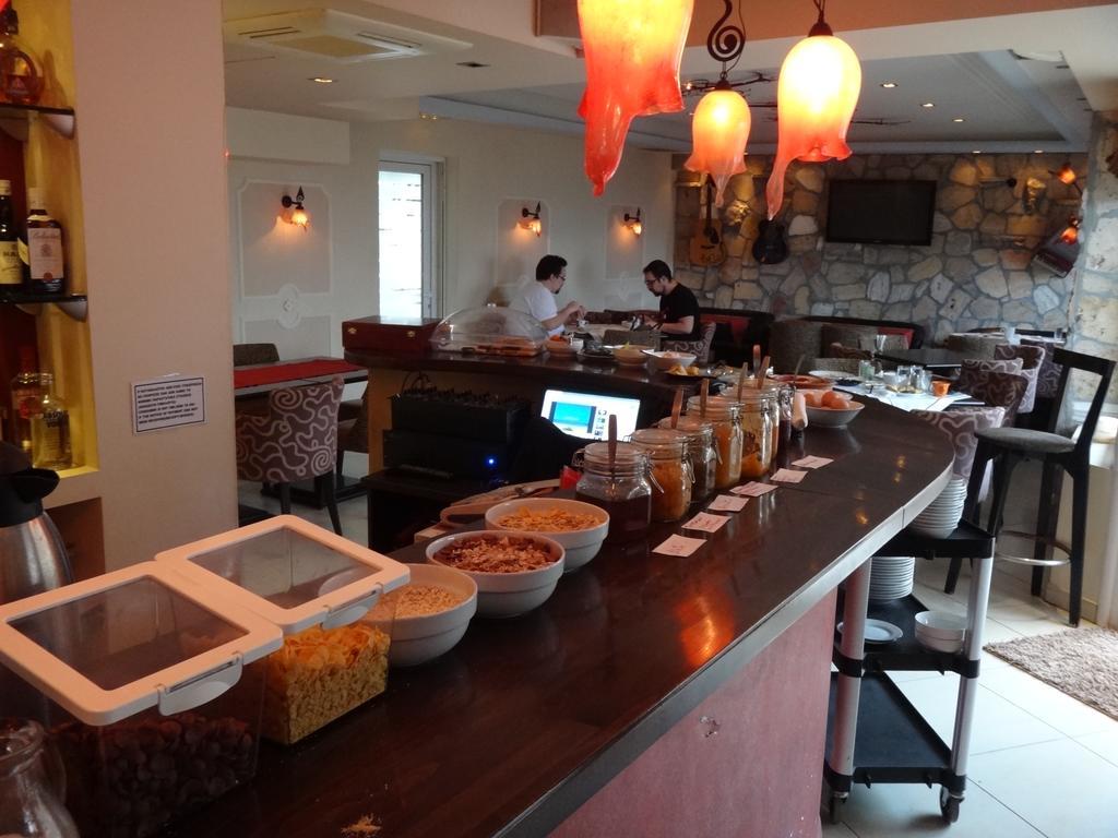 9 Queens Spa Hotel Loutra Edipsou  ภายนอก รูปภาพ