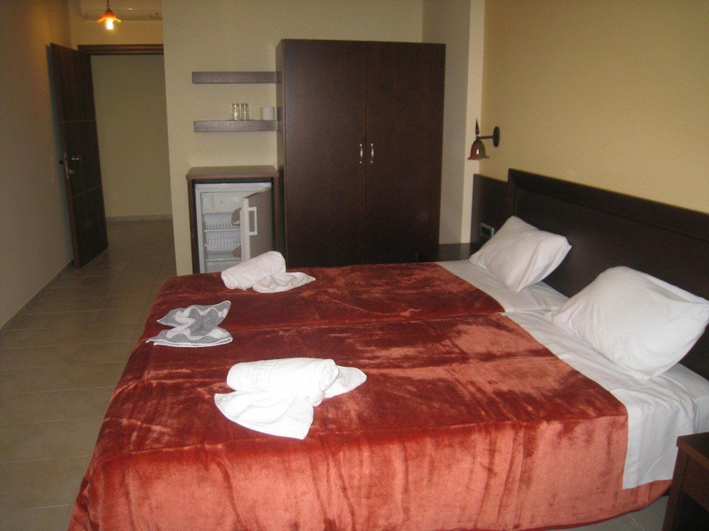 9 Queens Spa Hotel Loutra Edipsou  ภายนอก รูปภาพ