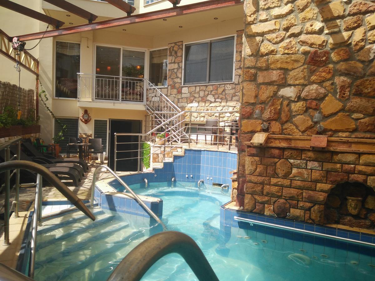 9 Queens Spa Hotel Loutra Edipsou  ภายนอก รูปภาพ