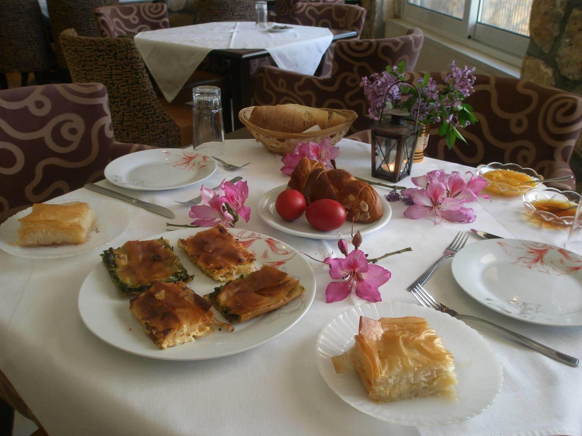 9 Queens Spa Hotel Loutra Edipsou  ภายนอก รูปภาพ