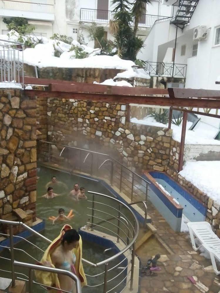 9 Queens Spa Hotel Loutra Edipsou  ภายนอก รูปภาพ
