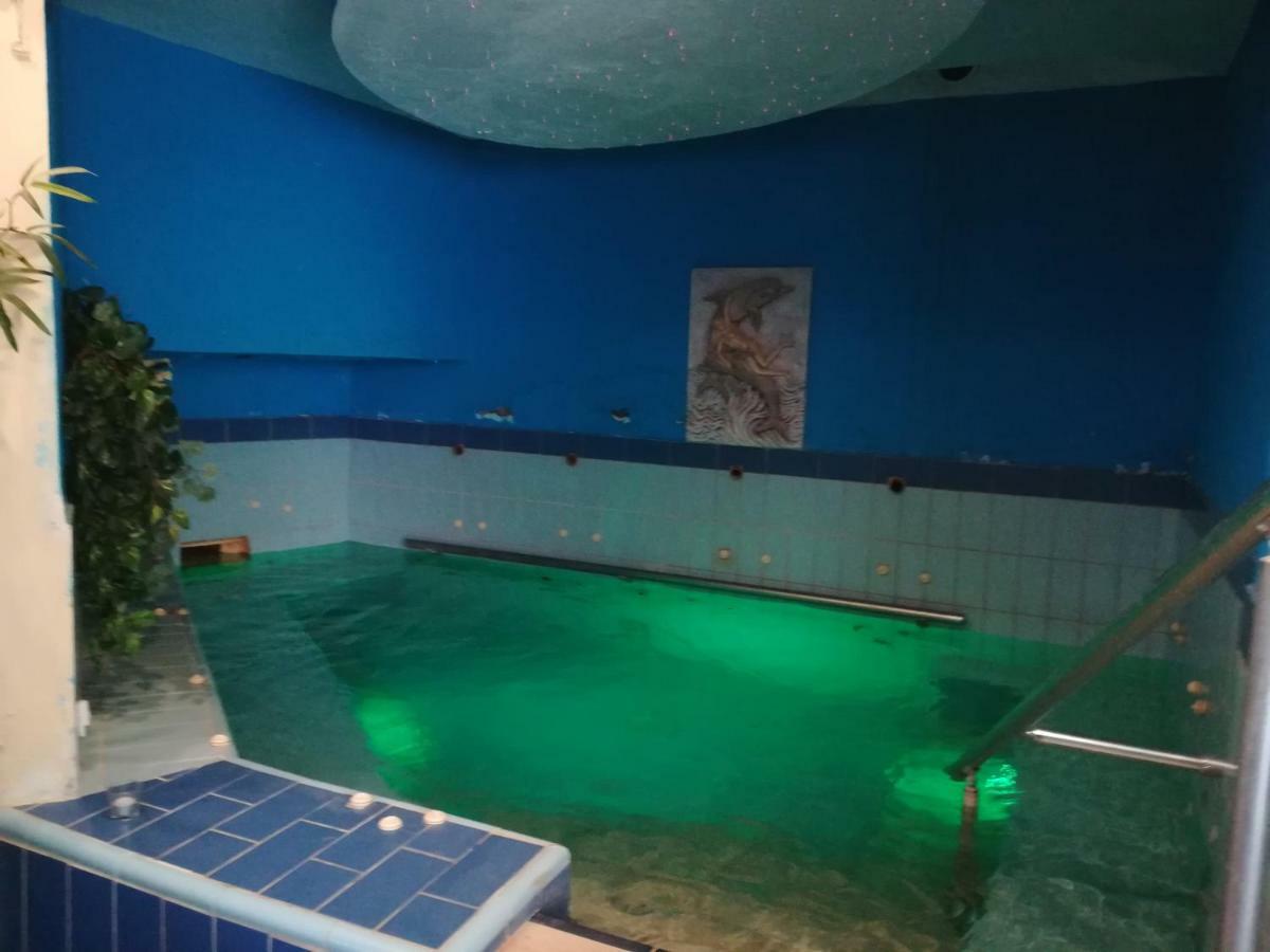 9 Queens Spa Hotel Loutra Edipsou  ภายนอก รูปภาพ