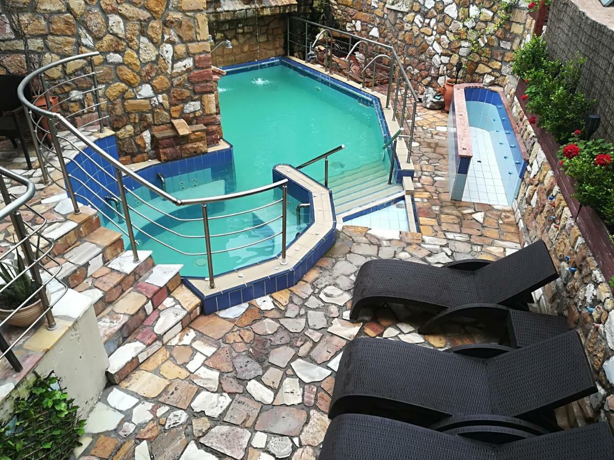 9 Queens Spa Hotel Loutra Edipsou  ภายนอก รูปภาพ