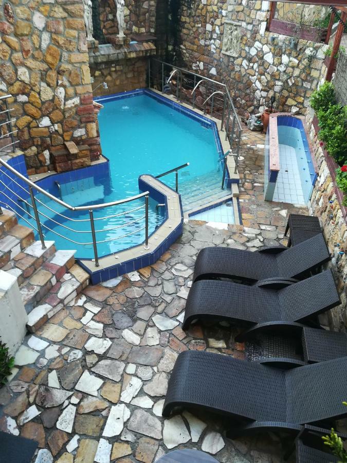 9 Queens Spa Hotel Loutra Edipsou  ภายนอก รูปภาพ
